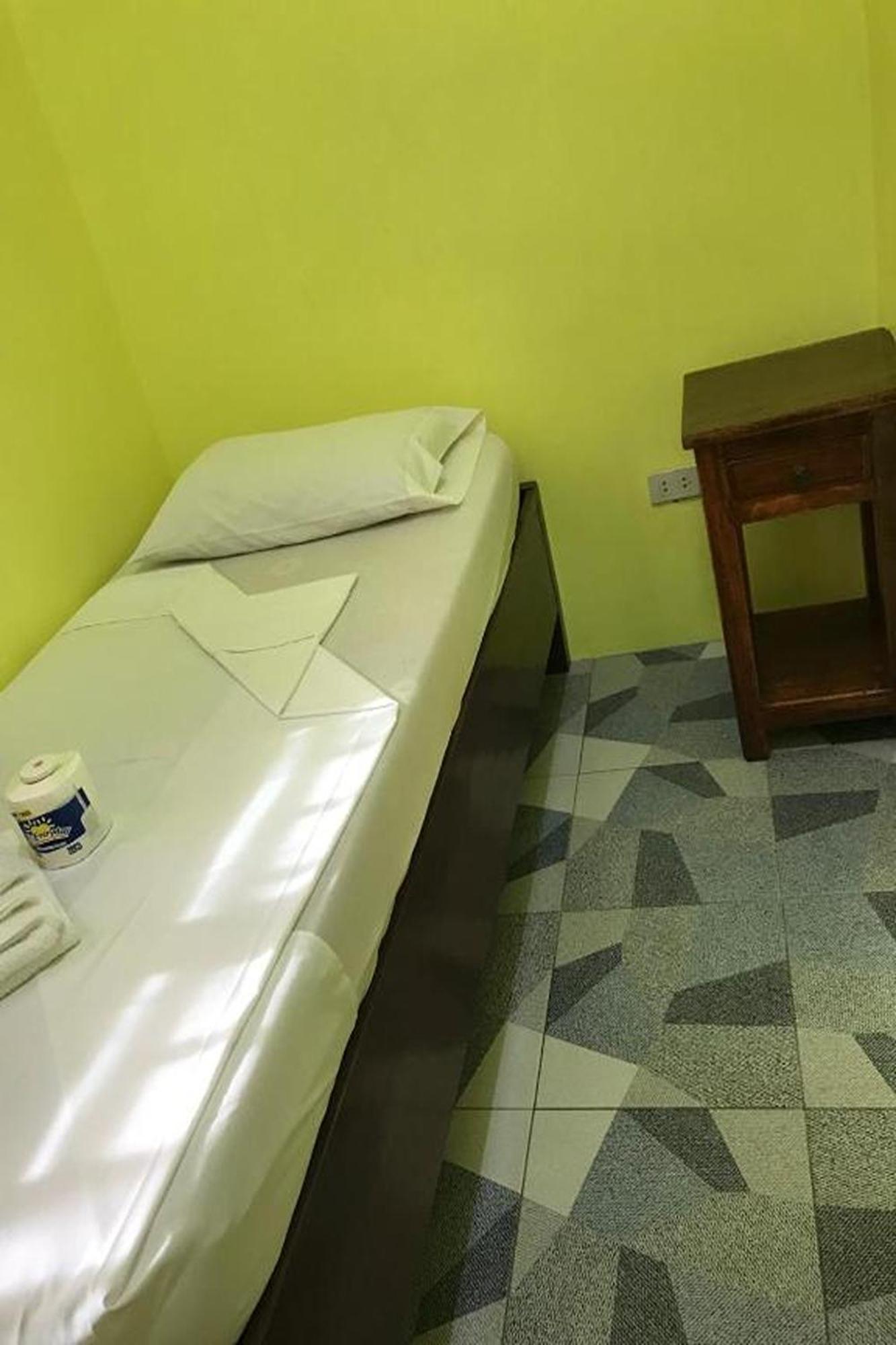 Luis Bay Travellers Lodge Coron Exterior foto